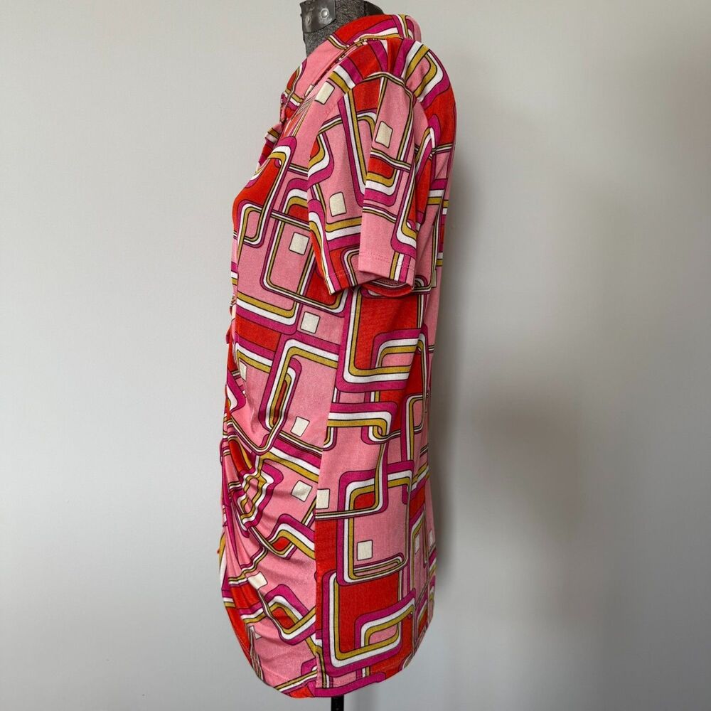 Cato Women’s Ruched Shirt Sz S Pink Red Retro Geo Print Button Down Stretch Top - Picture 4 of 7